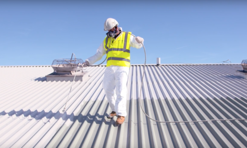 Gagnez quelques précieux degrés avec la Peinture toiture Cool Roof